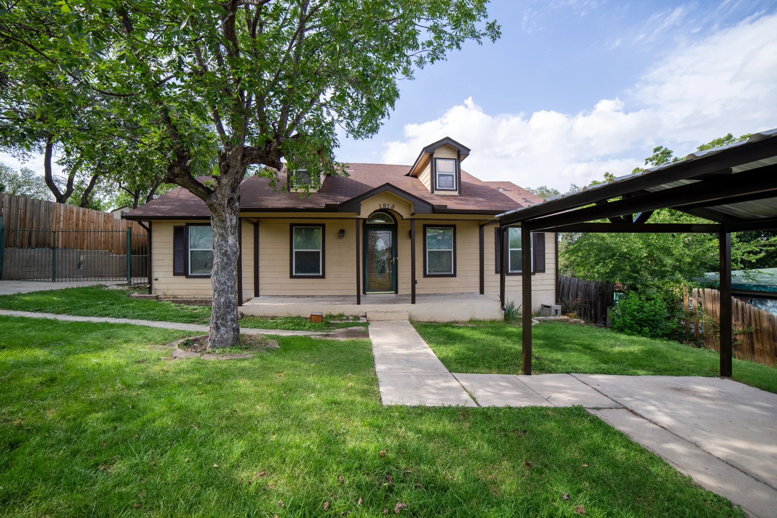 1919 E Highland