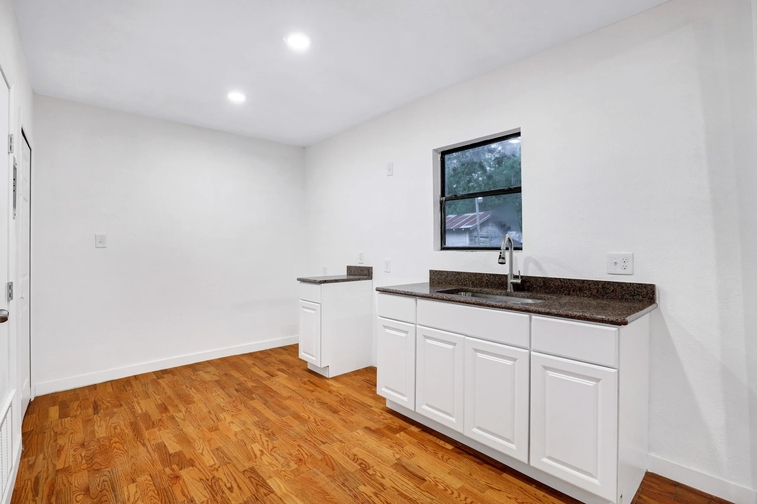 1920 Leal St
