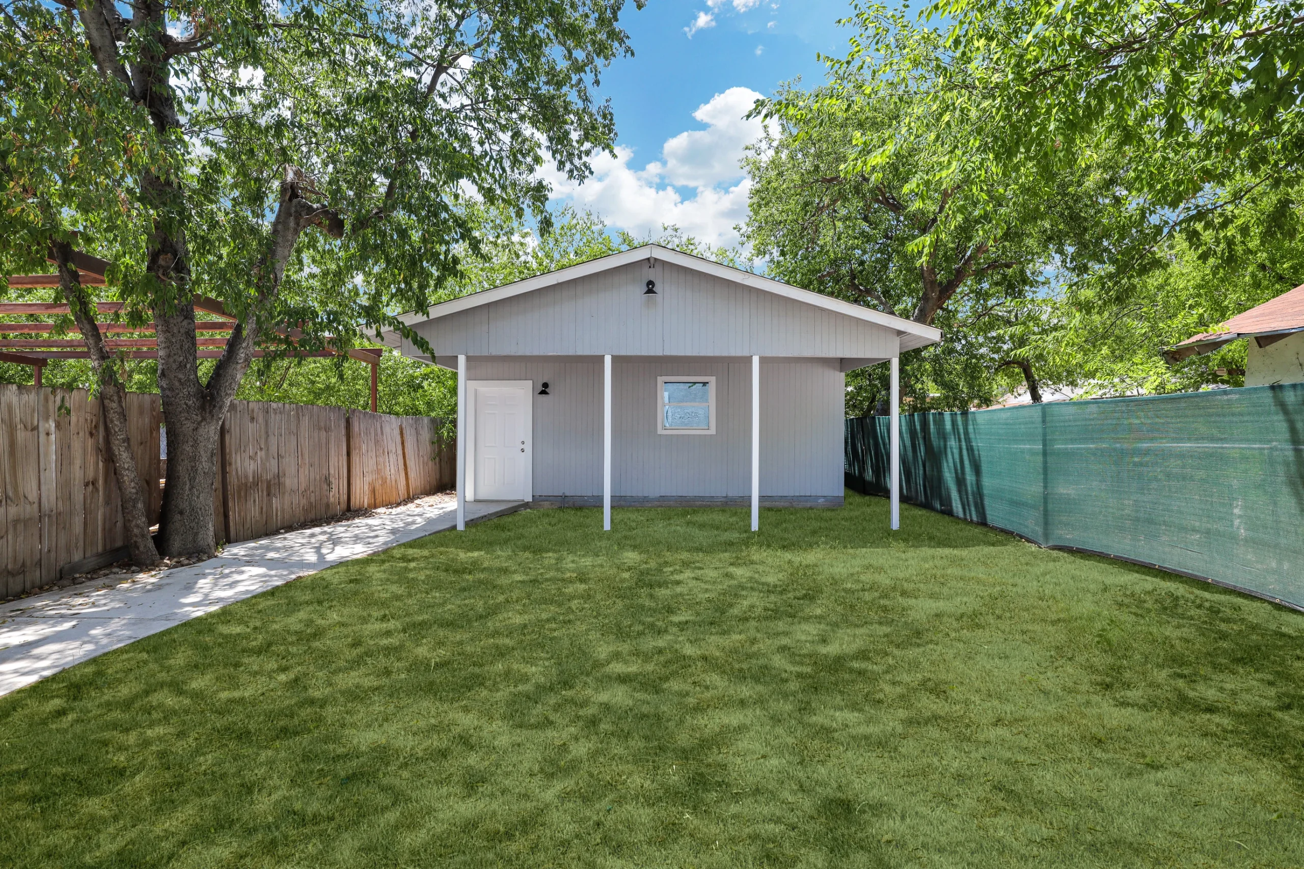 3122 Cesar Chavez