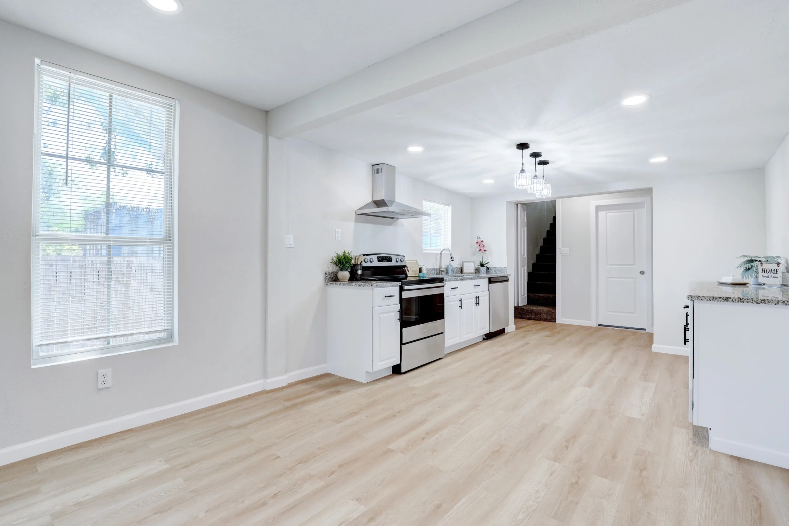 3122 Cesar Chavez