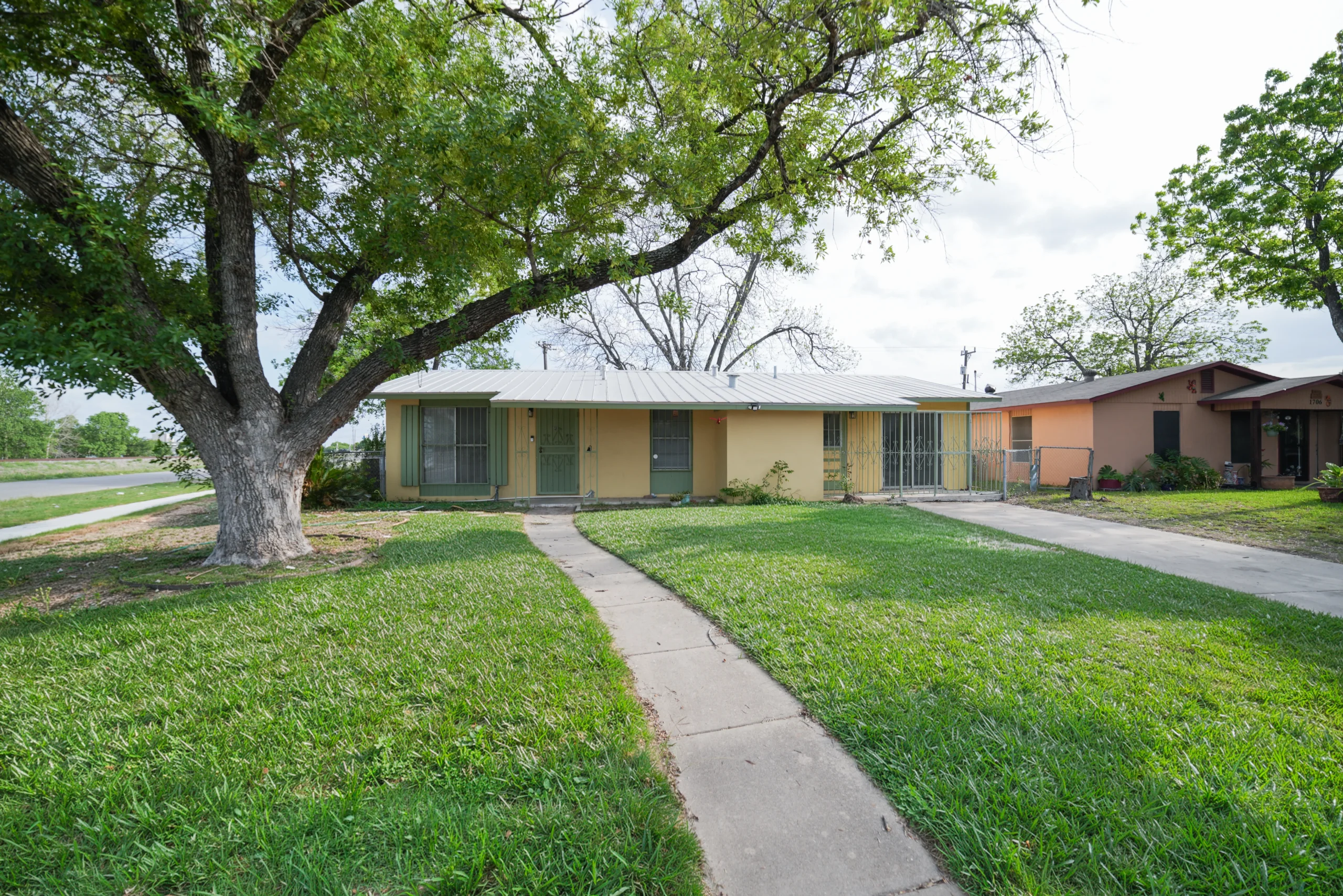 1702 McCauley (27)