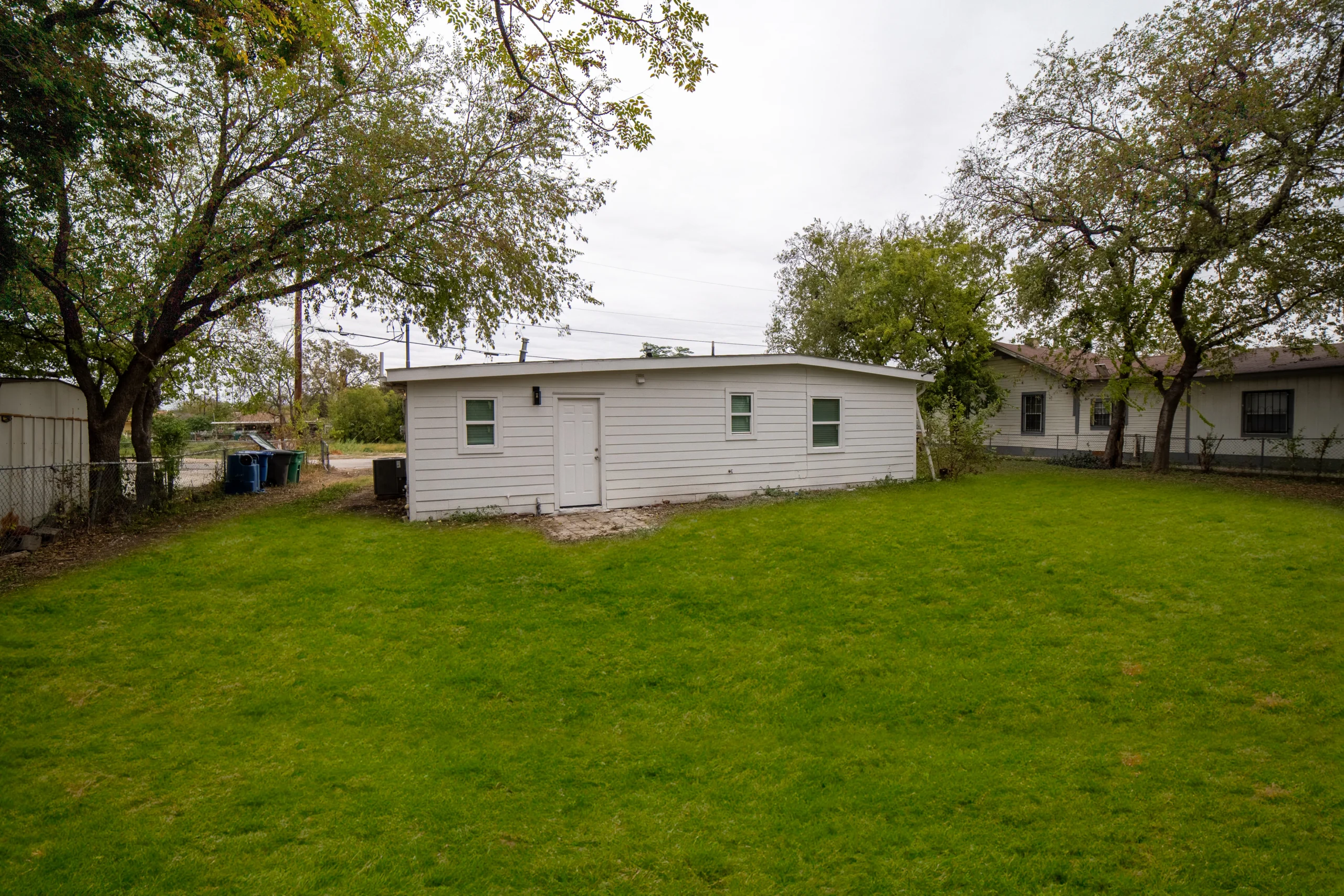 823 N Trinity (6)
